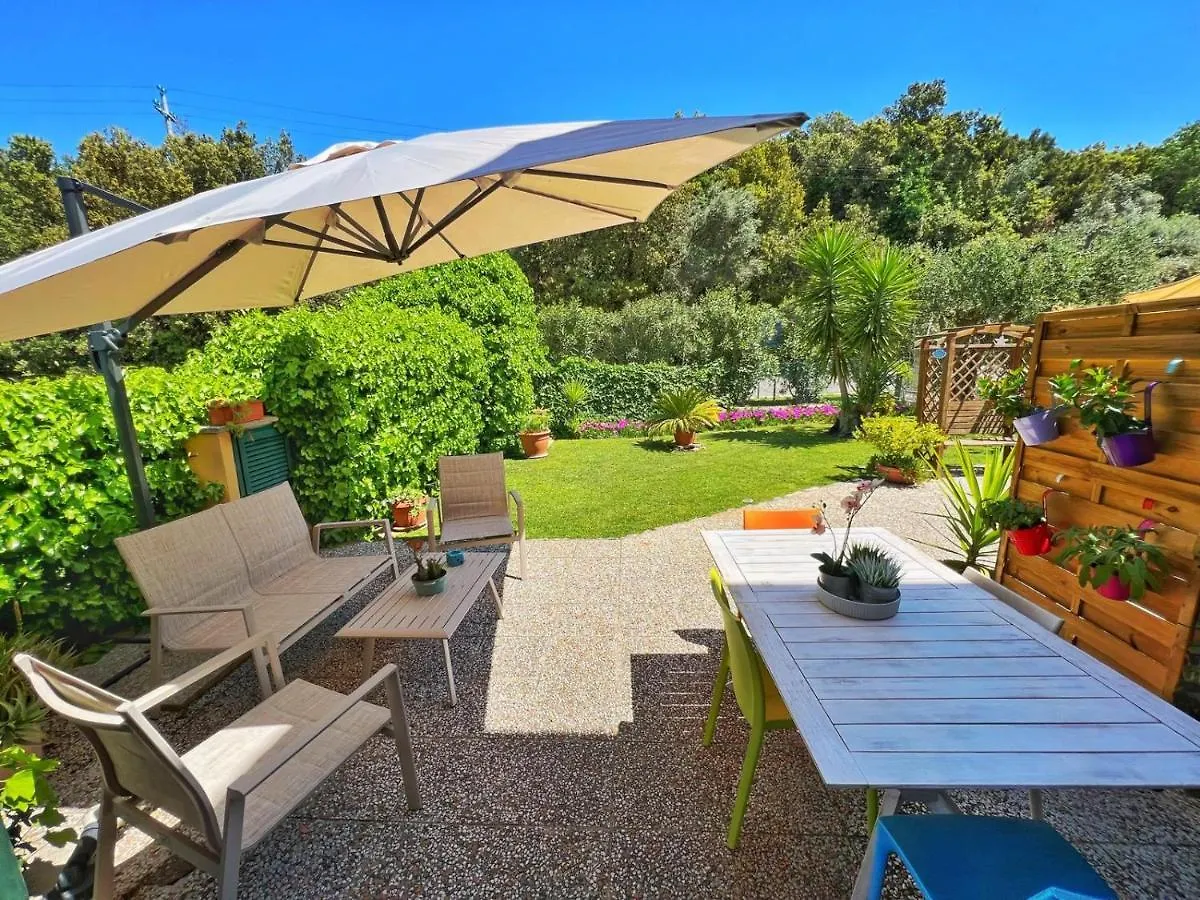 A Casa Di Lele A Capalbio Bed & Breakfast 0*,  Italy